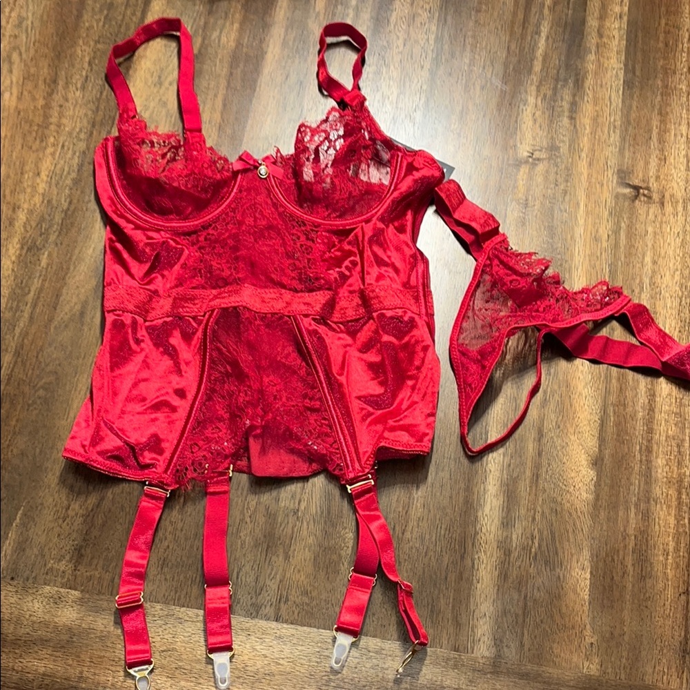 New Red Lace Women's Intimate Set size XL